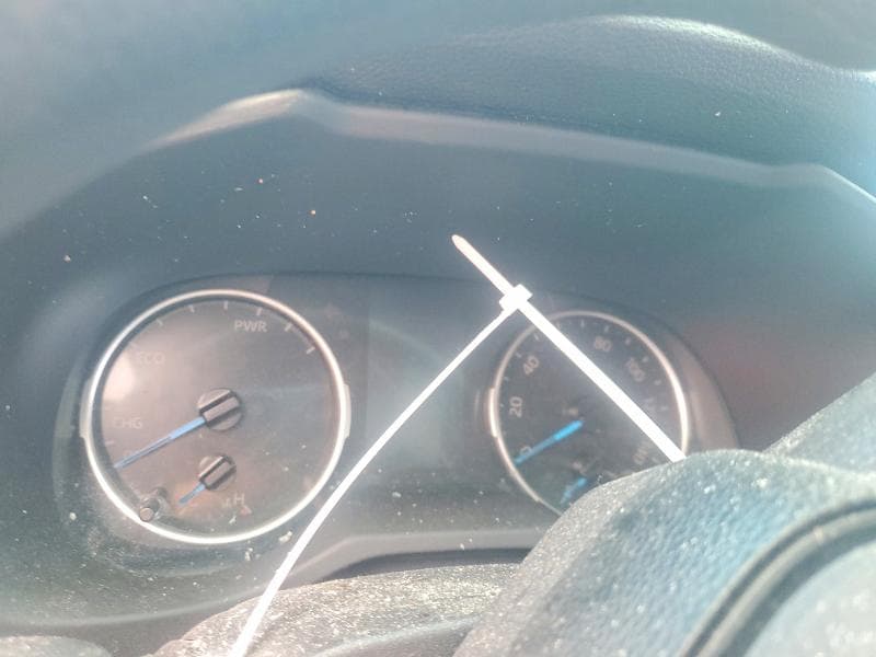 2019 TOYOTA RAV4 HYBRID XLE 9