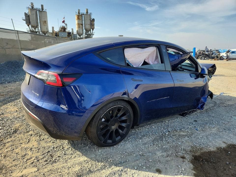 2023 TESLA MODEL Y 3