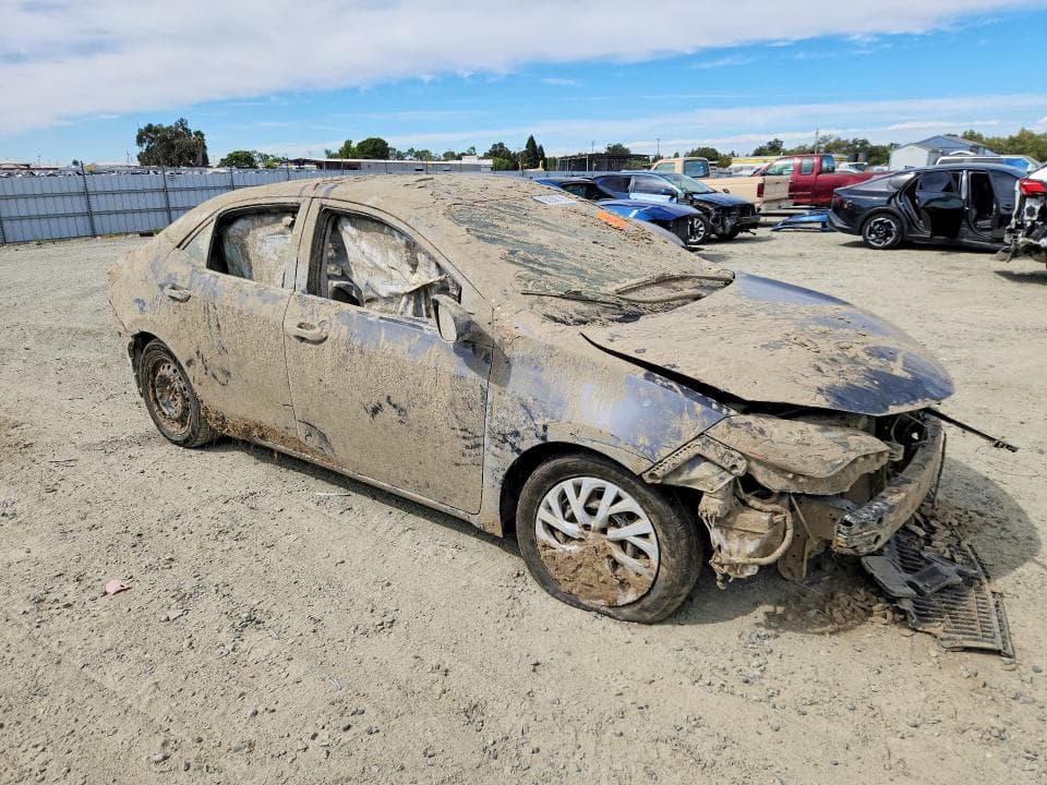 2019 TOYOTA COROLLA LE 4