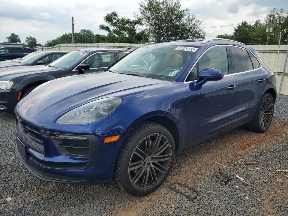 2024 PORSCHE MACAN BASE - 1