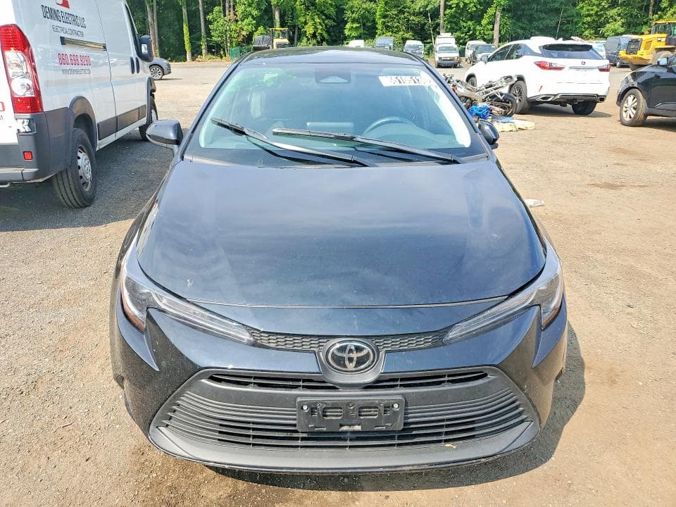 2026 TOYOTA COROLLA LE 5
