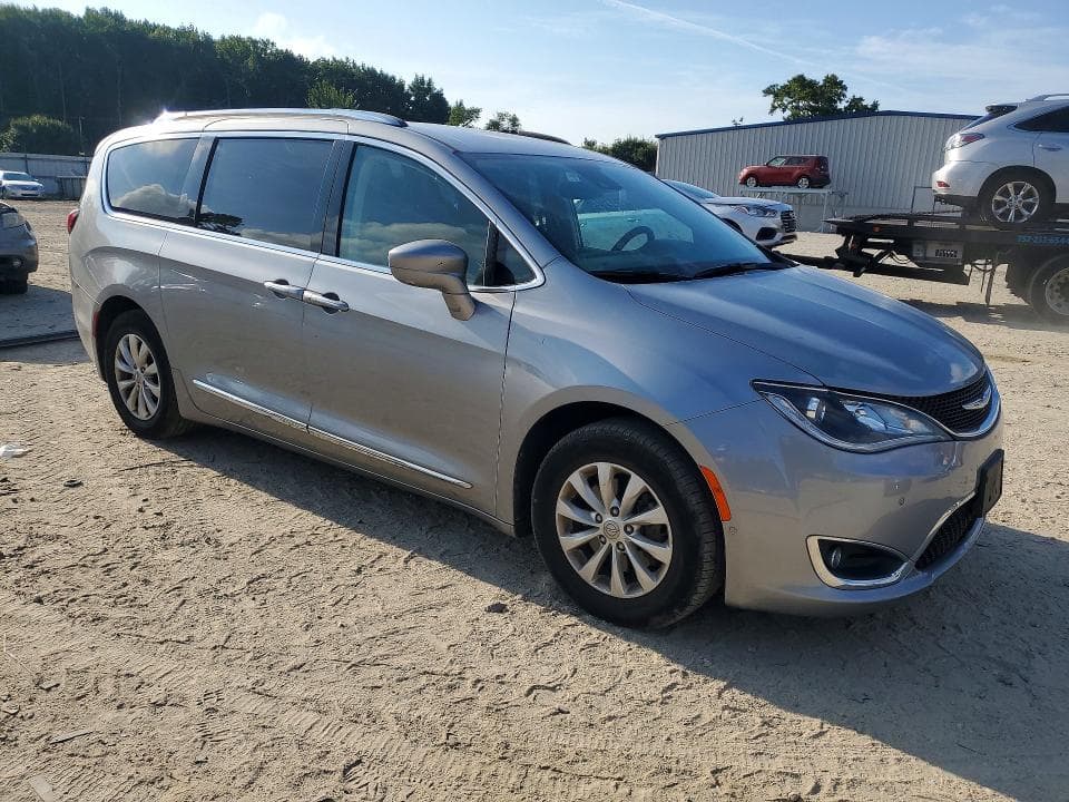 2018 CHRYSLER PACIFICA TOURING L 4