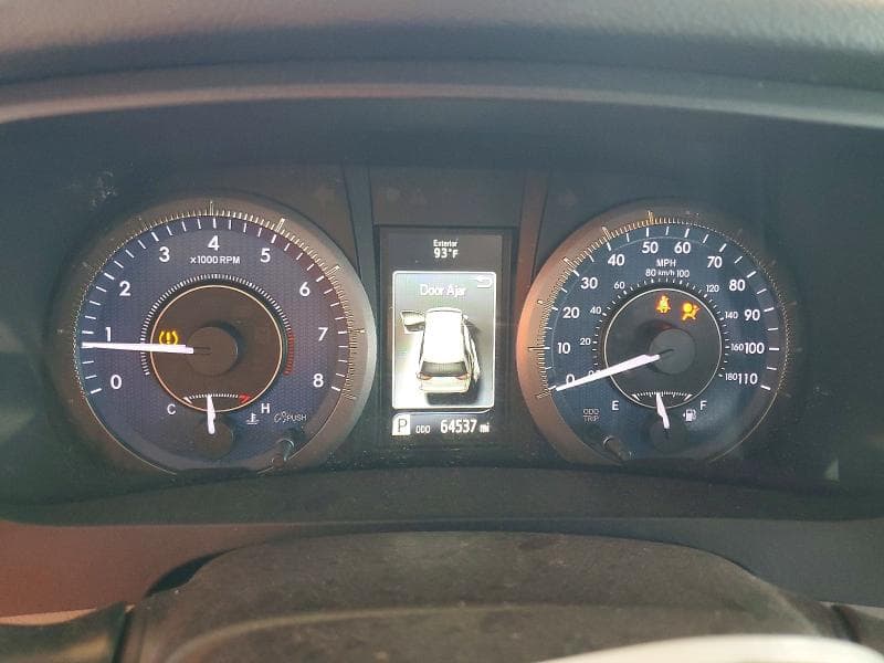 2019 TOYOTA SIENNA LE 9