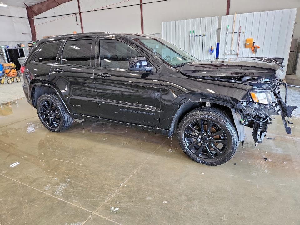 2019 JEEP GRAND CHEROKEE LAREDO 4