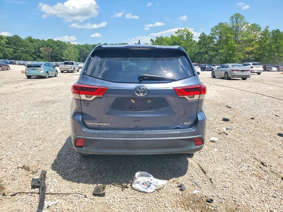 2018 TOYOTA HIGHLANDER XLE 6