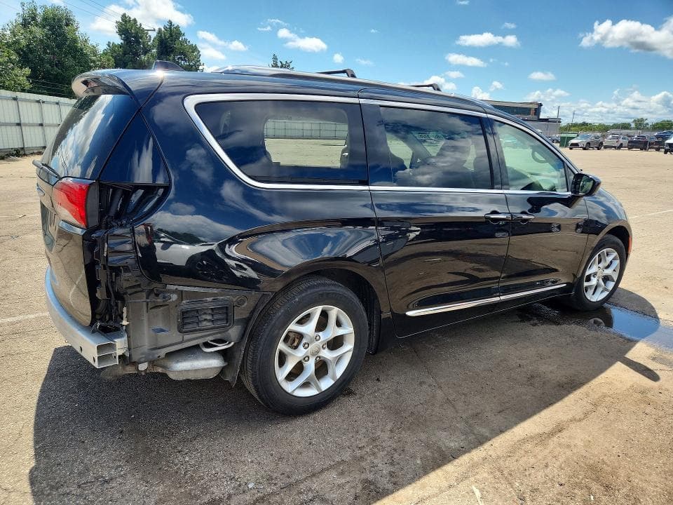 2020 CHRYSLER PACIFICA TOURING L PLUS 3