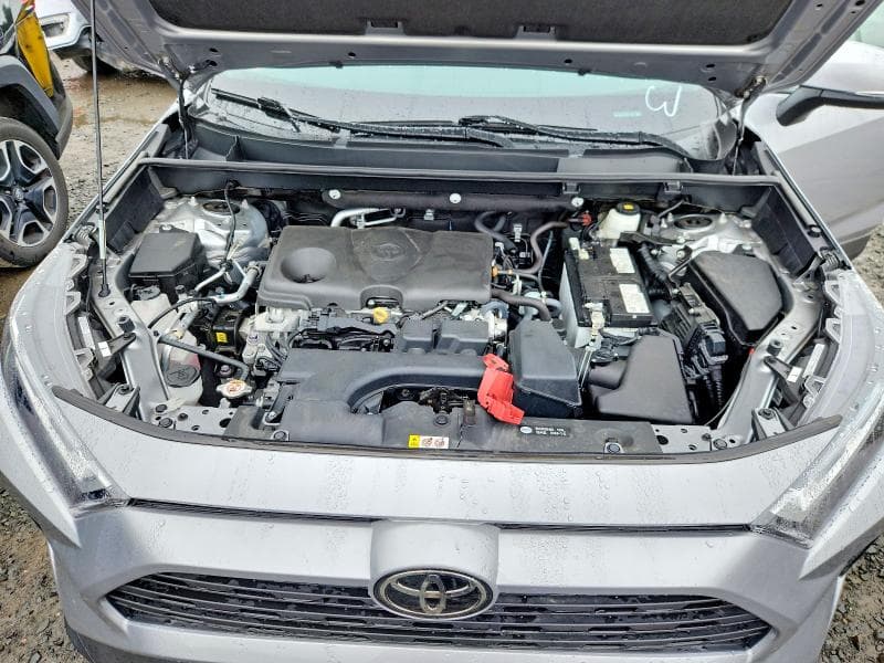 2024 TOYOTA RAV4 XLE 12