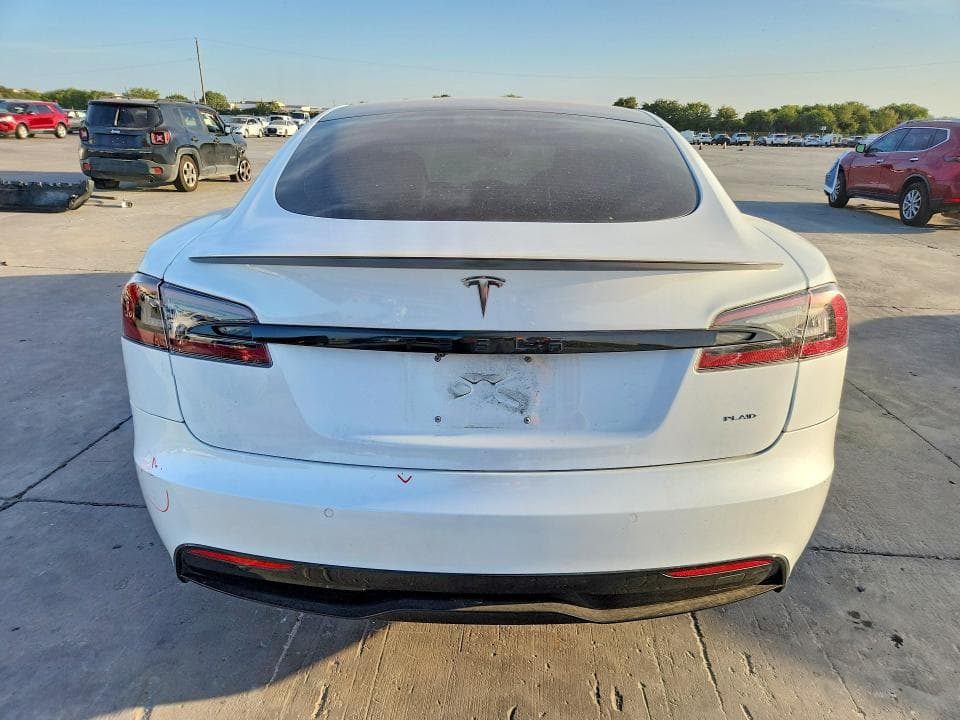 2022 TESLA MODEL S 6