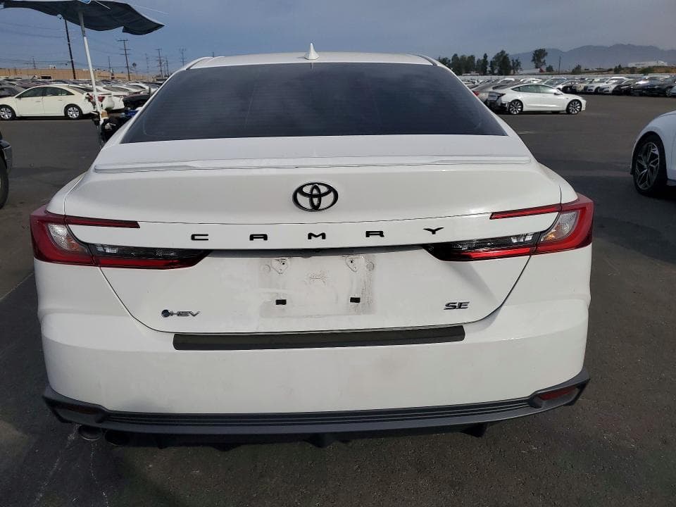2025 TOYOTA CAMRY SE 6