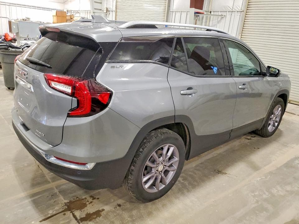 2023 GMC TERRAIN SLT 3