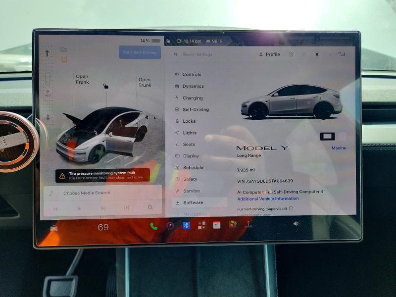 2026 TESLA MODEL Y 9