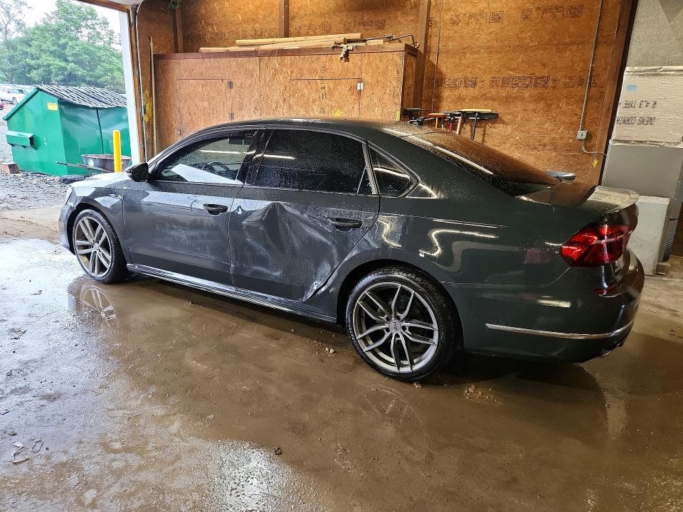 2018 VOLKSWAGEN PASSAT S 2