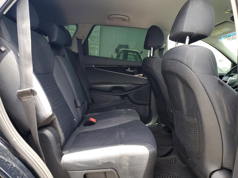 2019 KIA SORENTO LX 11