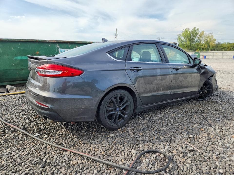 2020 FORD FUSION SE 3
