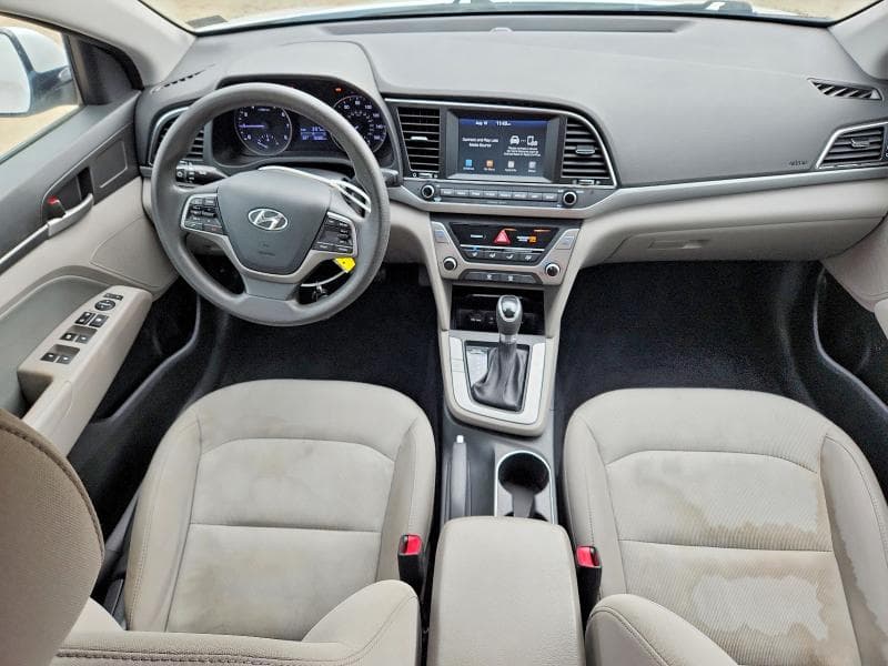 2017 HYUNDAI ELANTRA SE 8