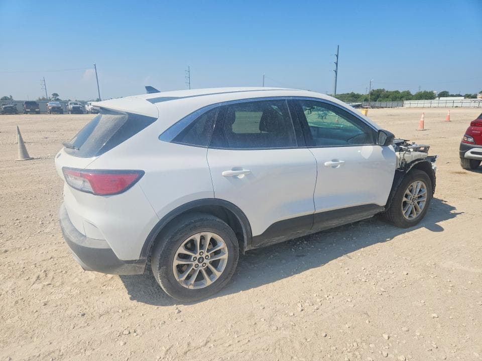 2022 FORD ESCAPE SE 3