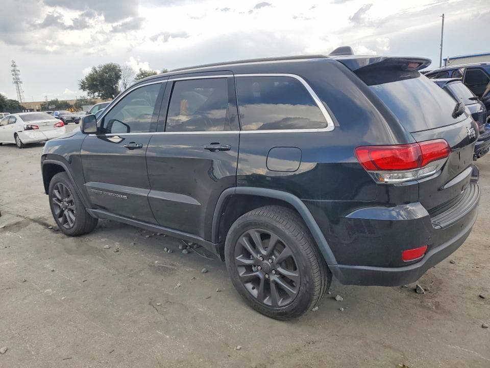 2022 JEEP GRAND CHEROKEE LAREDO E 2