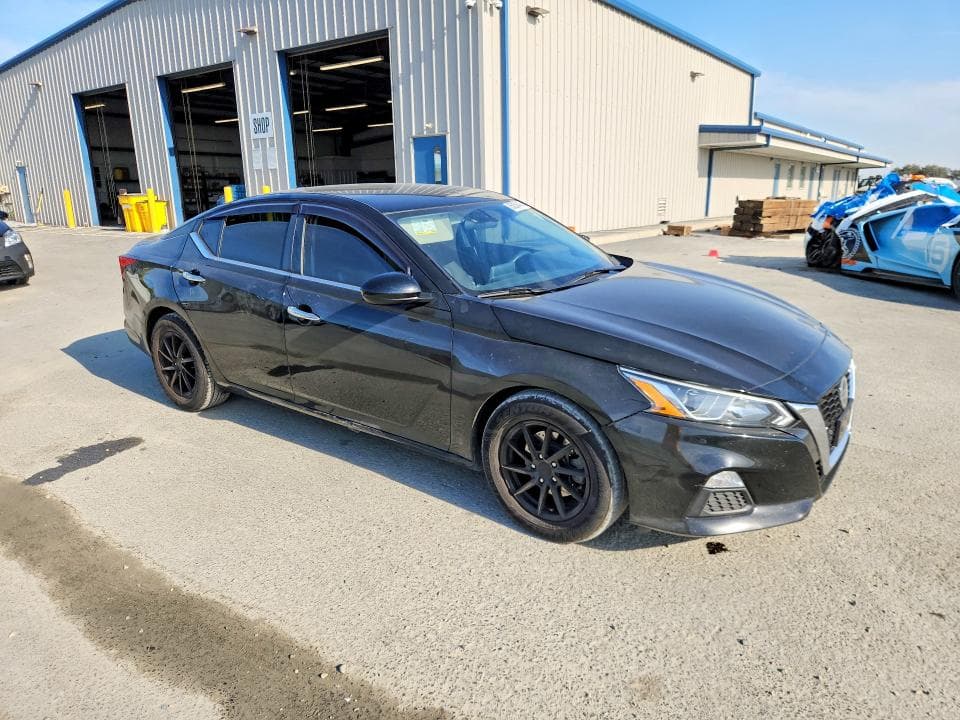2019 NISSAN ALTIMA S 4