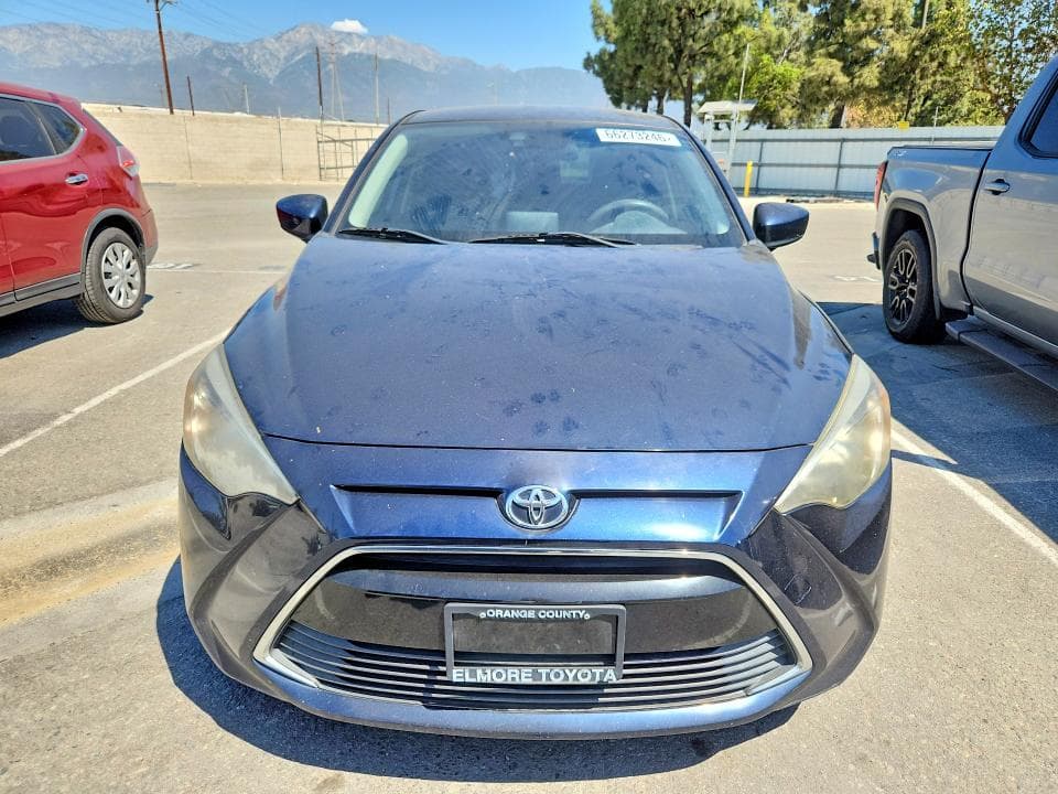 2017 TOYOTA YARIS IA BASE 5