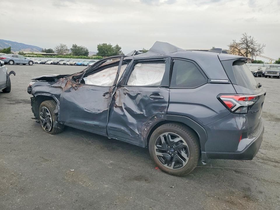 2025 SUBARU FORESTER LIMITED 2