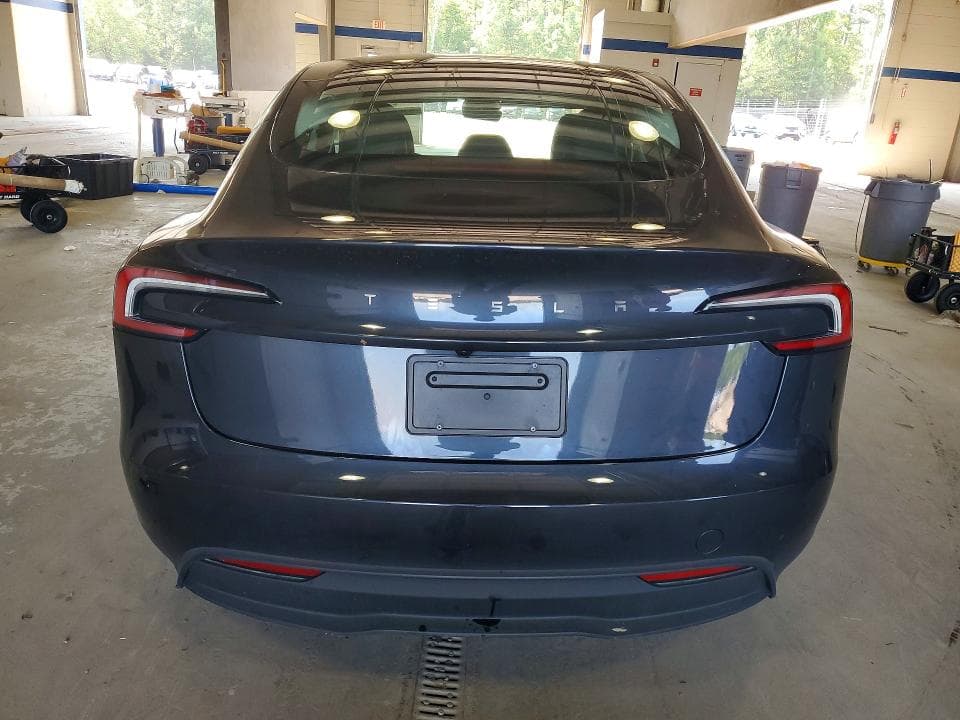 2025 TESLA MODEL 3 6