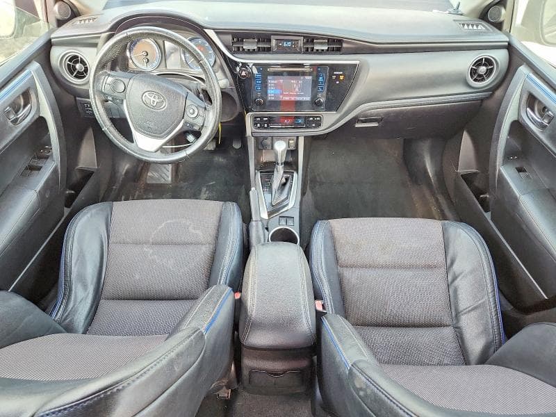 2017 TOYOTA COROLLA SE 8