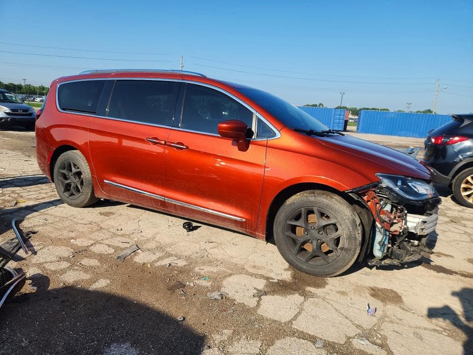 2018 CHRYSLER PACIFICA TOURING L PLUS 4