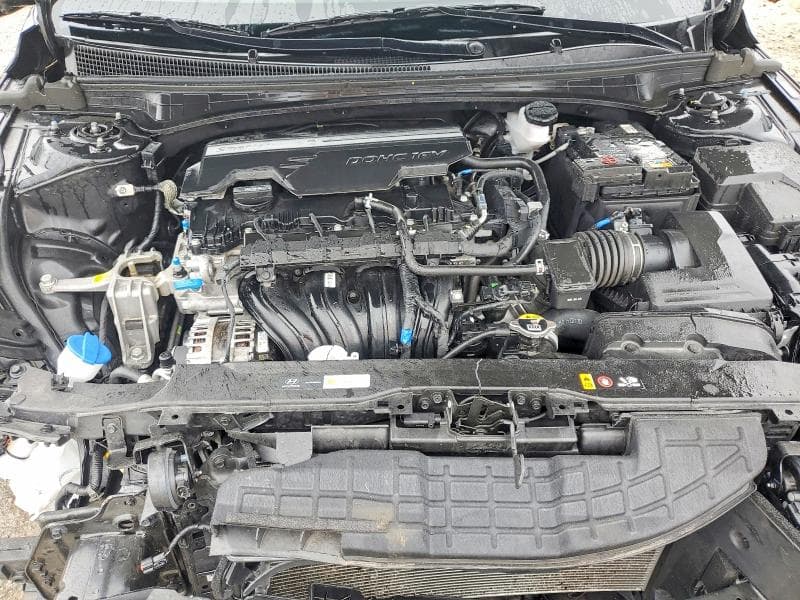 2025 HYUNDAI ELANTRA SEL 11