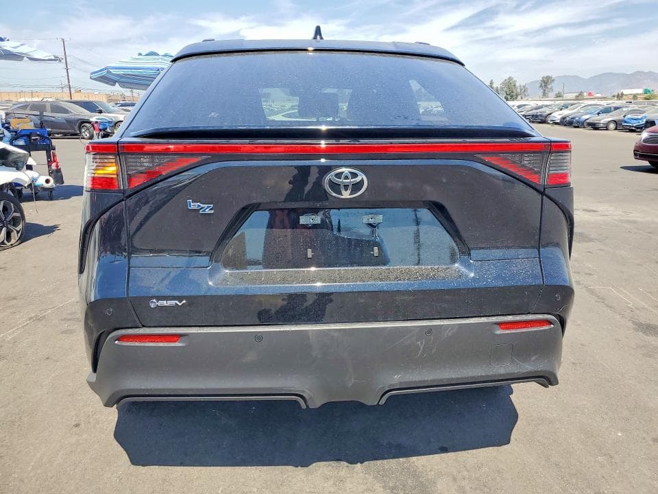 2026 TOYOTA BZ XLE PLUS 6