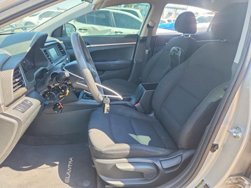 2019 HYUNDAI ELANTRA SE 7