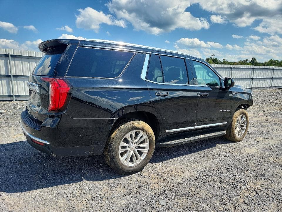 2023 GMC YUKON SLT 3