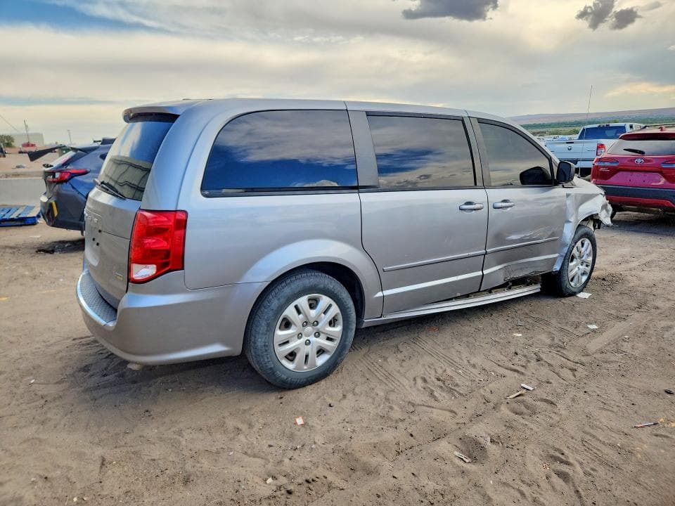 2017 DODGE GRAND CARAVAN SE 3