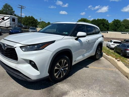 2022 TOYOTA HIGHLANDER HYBRID XLE