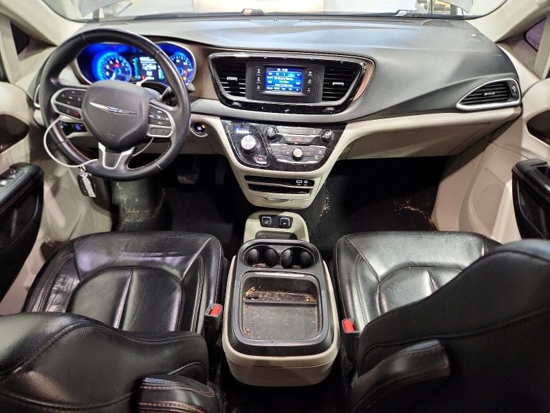 2017 CHRYSLER PACIFICA TOURING L 8