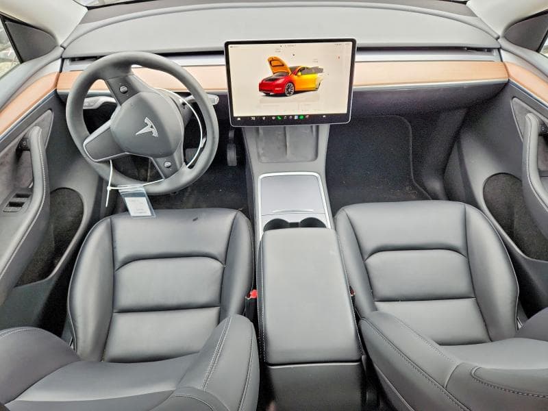 2023 TESLA MODEL Y 8