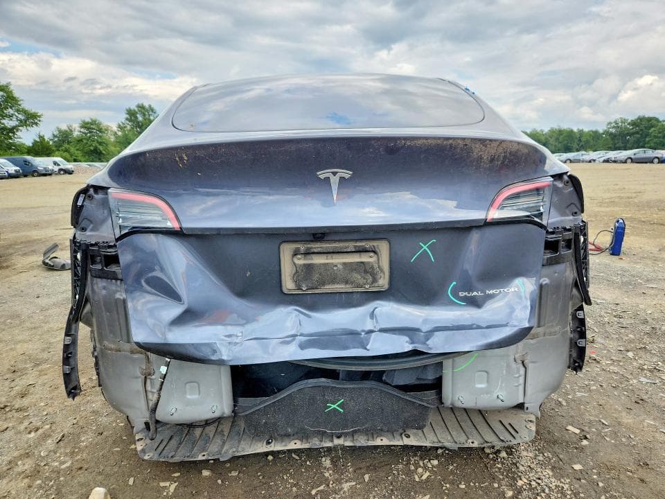 2023 TESLA MODEL Y 6