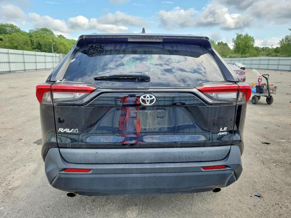 2020 TOYOTA RAV4 LE 6