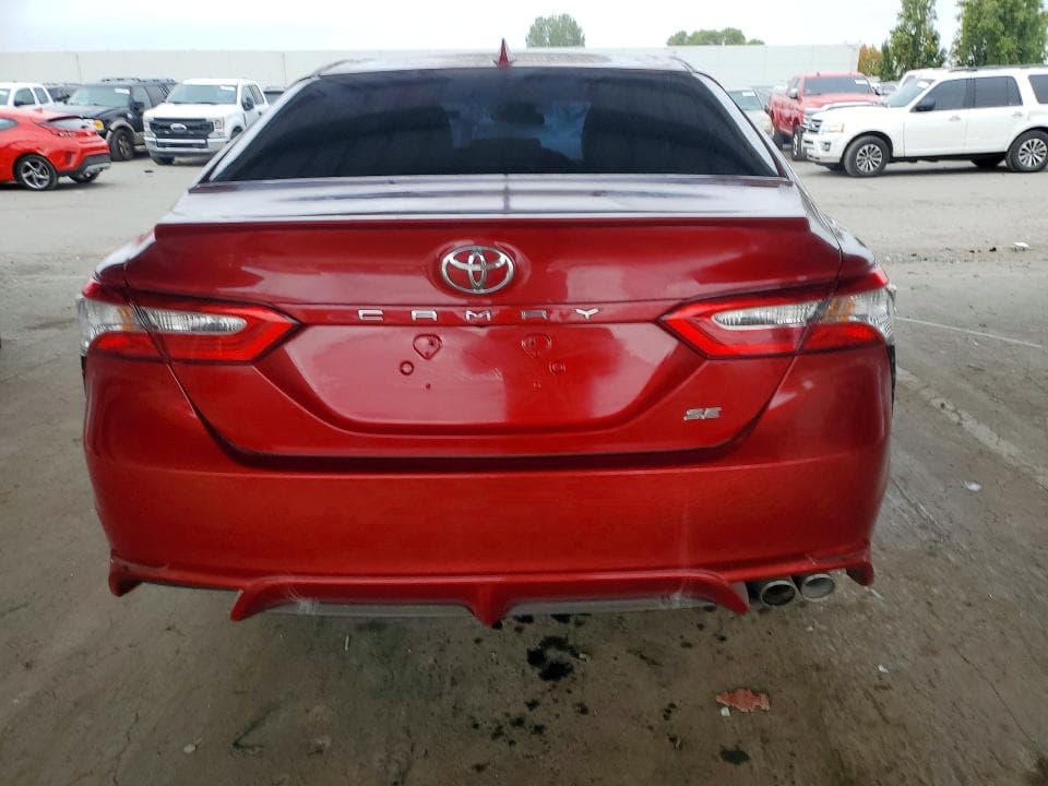 2020 TOYOTA CAMRY SE 6