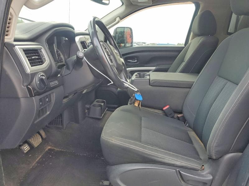 2017 NISSAN TITAN SV 7
