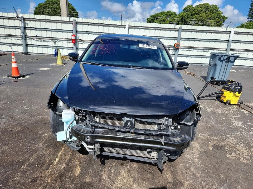 2017 VOLKSWAGEN JETTA SE 5