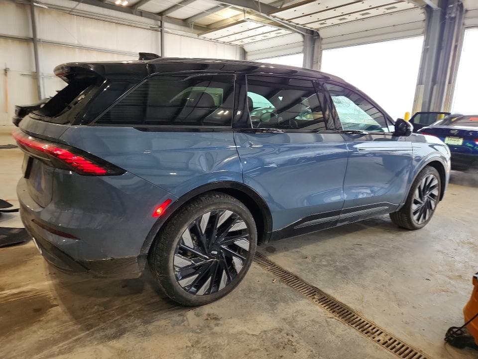 2025 LINCOLN NAUTILUS RESERVE 3