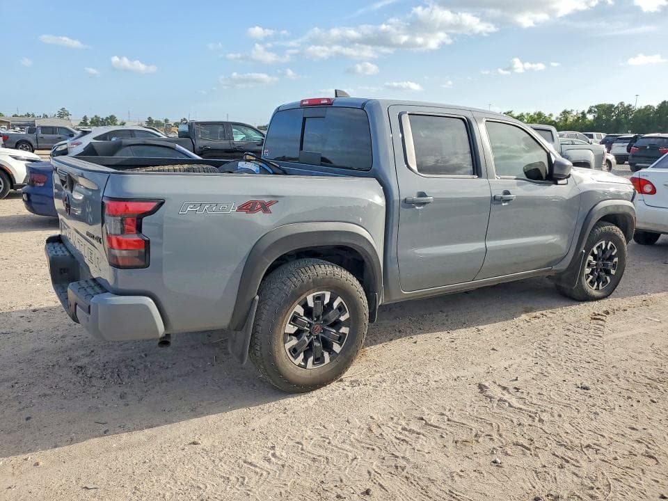 2024 NISSAN FRONTIER PRO-4X 3