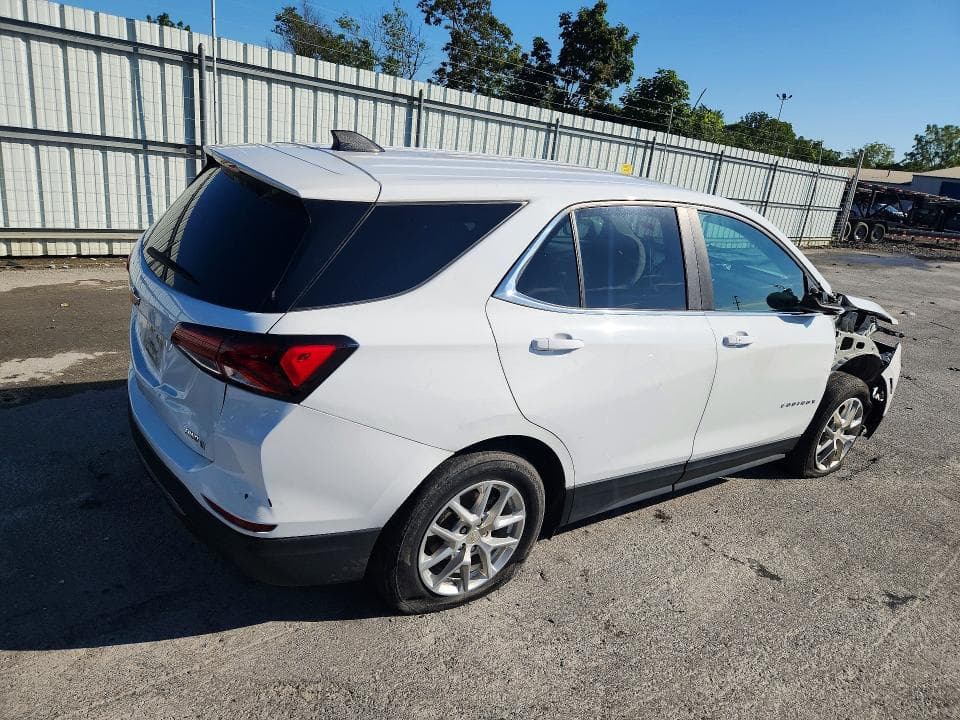 2022 CHEVROLET EQUINOX LT 3