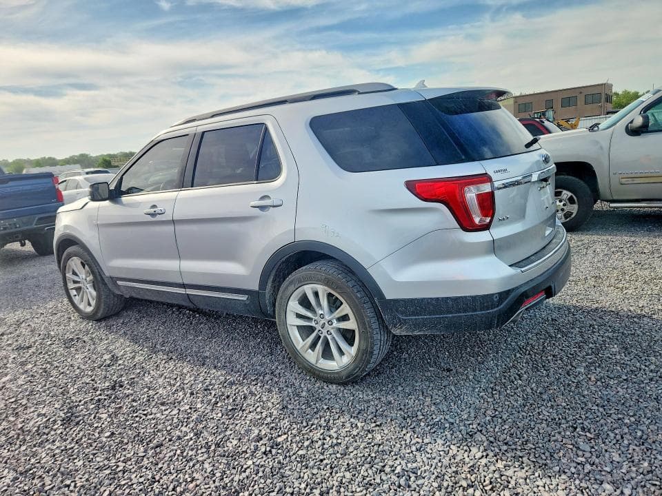 2018 FORD EXPLORER XLT 2