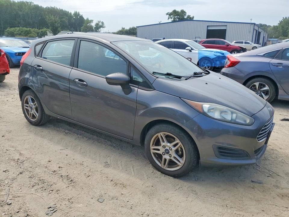 2018 FORD FIESTA SE 4