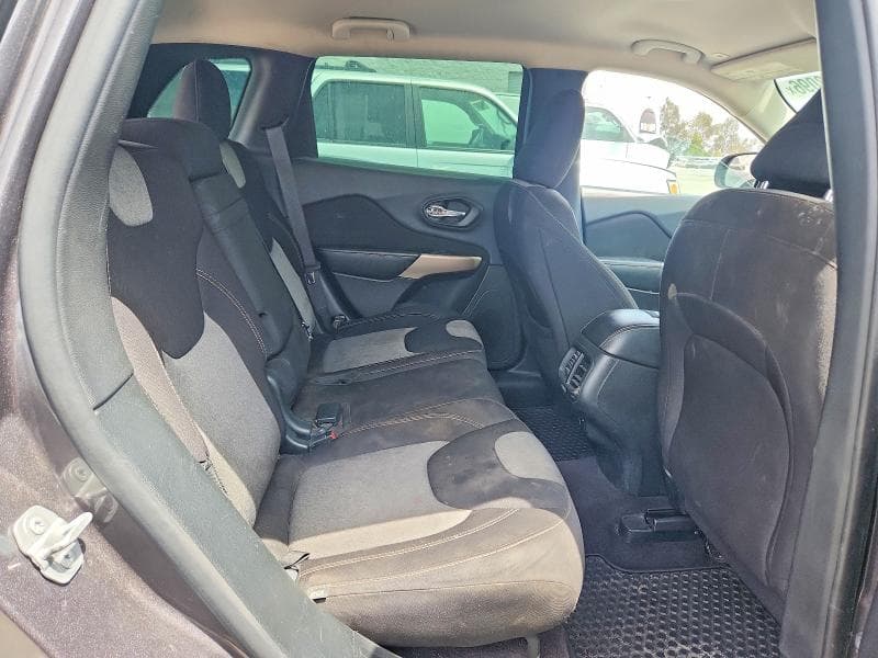 2018 JEEP CHEROKEE LATITUDE 10