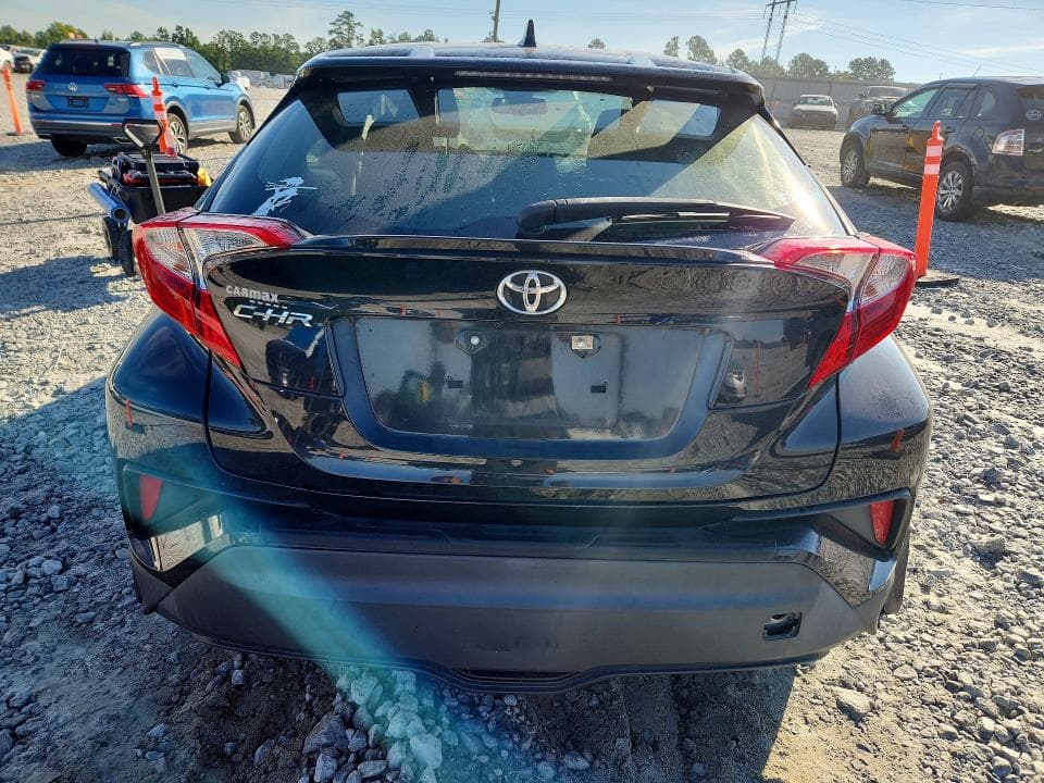 2018 TOYOTA C-HR XLE 6
