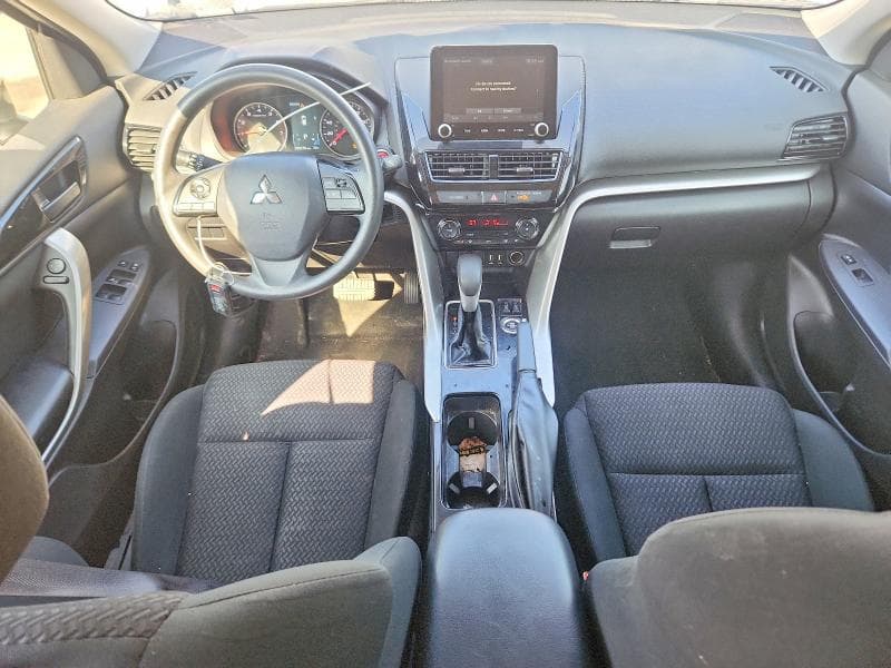 2024 MITSUBISHI ECLIPSE CROSS LE 8