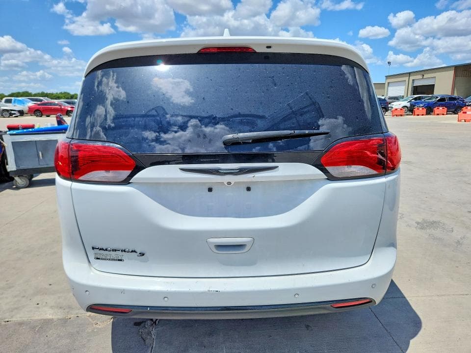 2018 CHRYSLER PACIFICA TOURING L 6