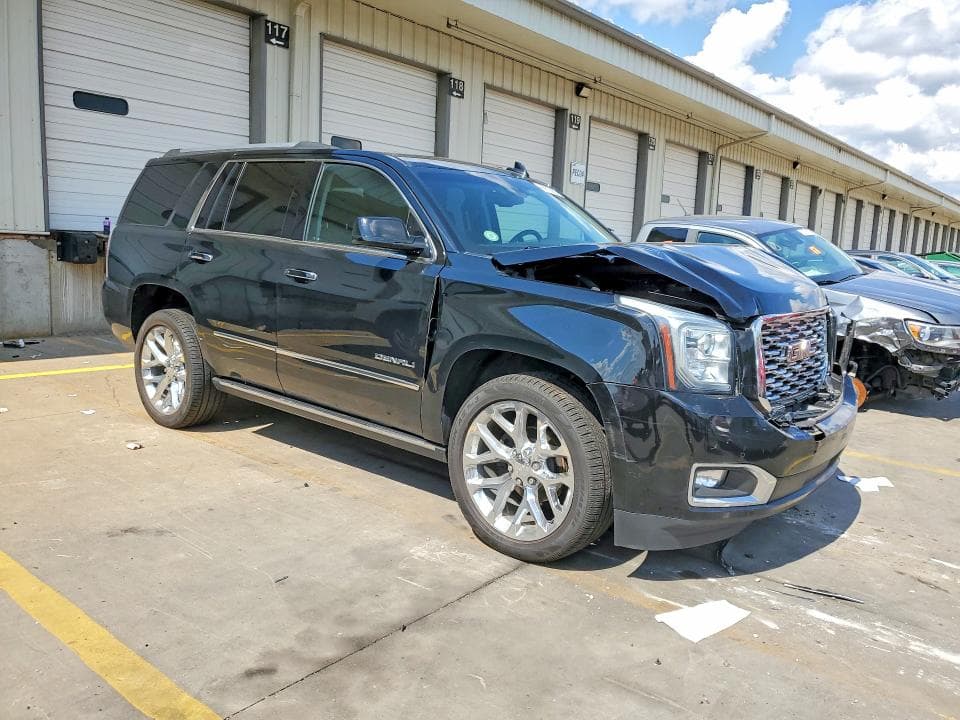 2019 GMC YUKON DENALI 4